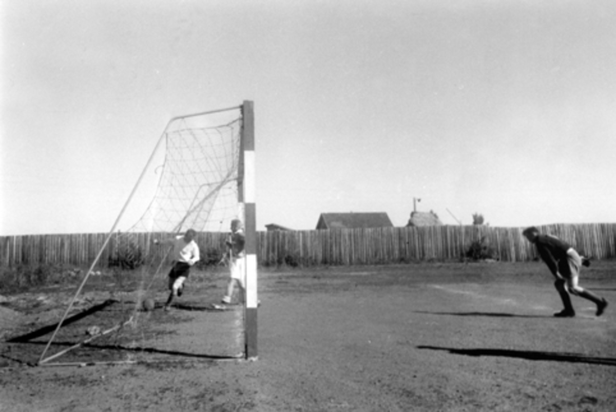 Anno Domkirkeodden, ILSENG, FOTBALLBANE, FOTBALLMÅL, FOTBALLSPILLERE