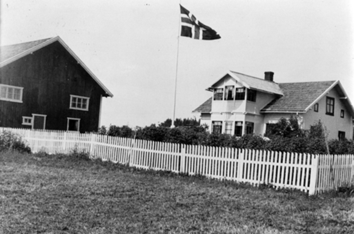 Anno Domkirkeodden, SVESTAD GÅRD I ROMEDAL, STAKITTGJERDE, FLAGGSTANG, UKJENT ÅR.
