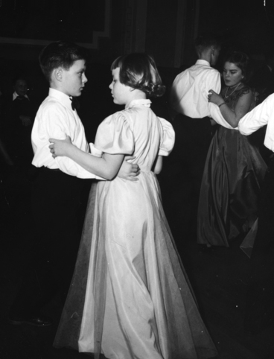 Anno Domkirkeodden, DANSESKOLE PÅ TINGVOLD, BJØRN ELISENBERG OG ANNE KARI FARSTAD.