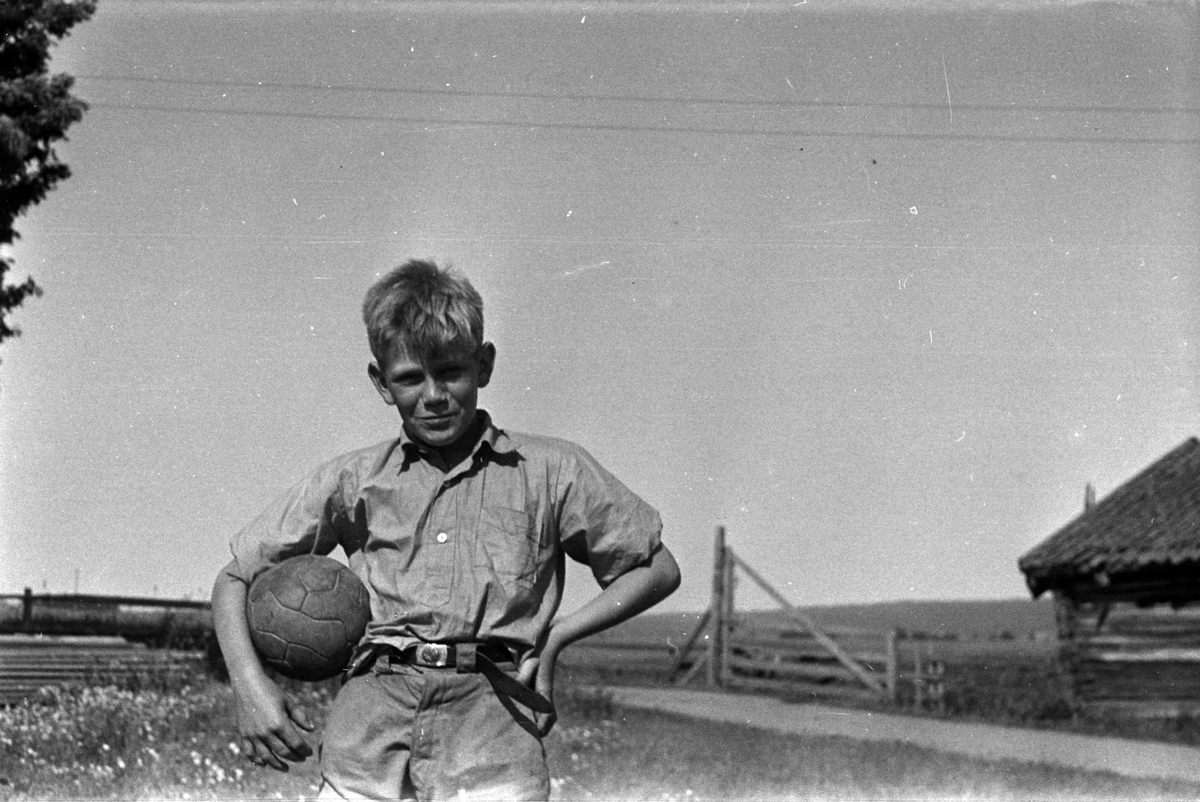 Adolf Skjegstad, FOTBALL, UKJENT GUTT