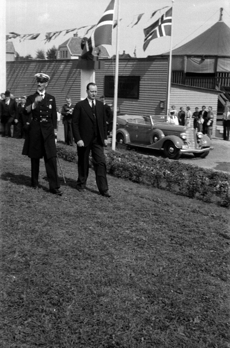 Adolf Skjegstad, KONG HAAKON 7