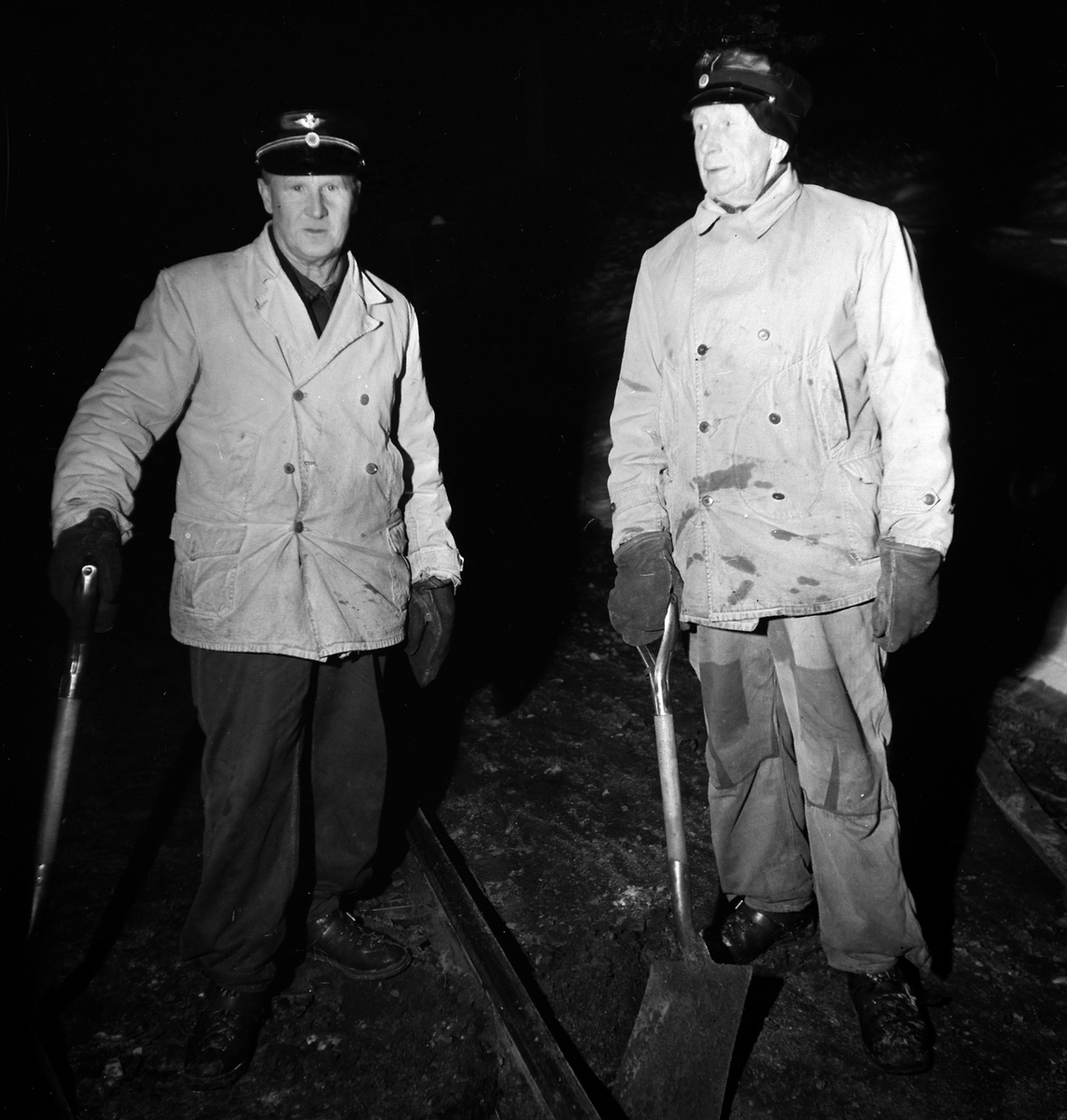 Adolf Skjegstad, UKJENTE JERNBANEFOLK.