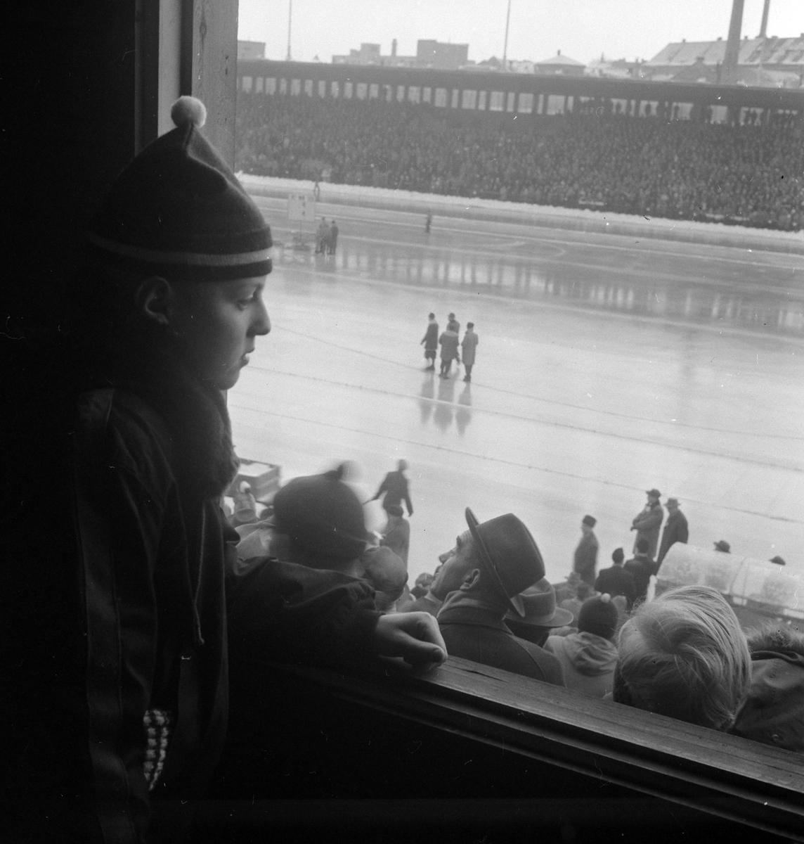Adolf Skjegstad, Bislett, Oslo, tribune, skøyteløp.