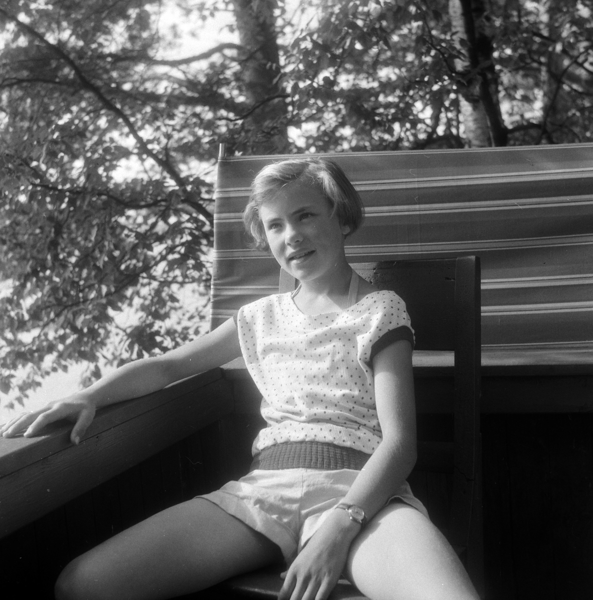 Adolf Skjegstad, Asbjørg Skjegstad ved Skjegstad-hytta på Furubergstranda, Strandvegen langs Mjøsa i Hamar.