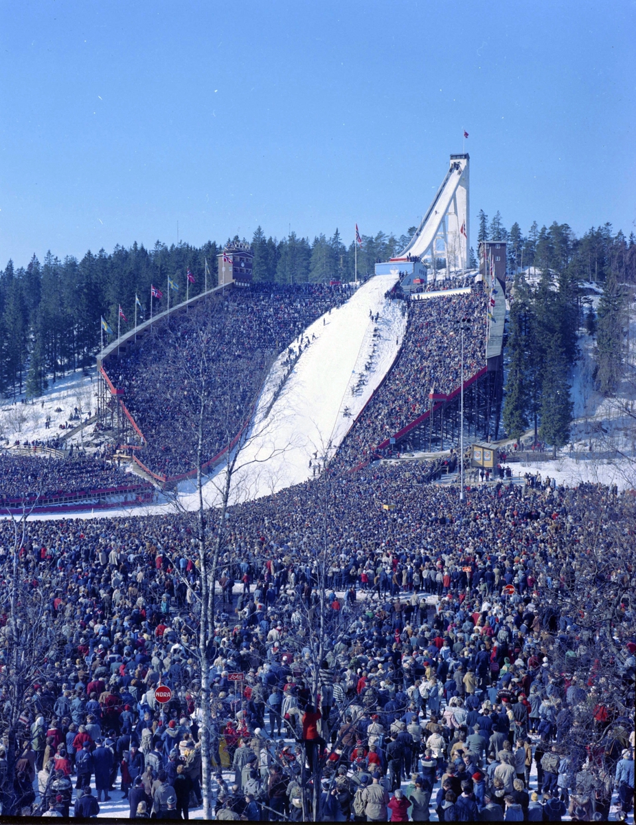 Adolf Skjegstad, HOLMENKOLLEN