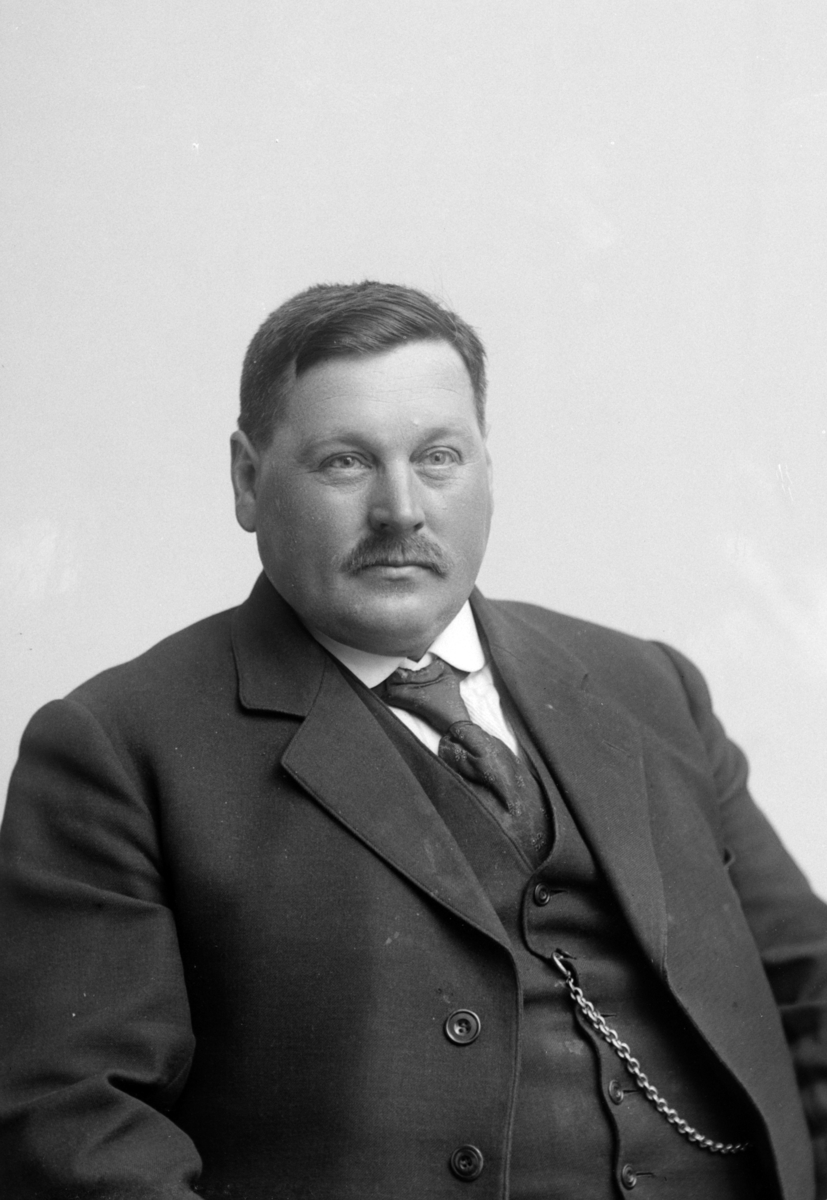 Christian Grundseth, ANDREASSEN SLAGTER, HALVFIG. 30359