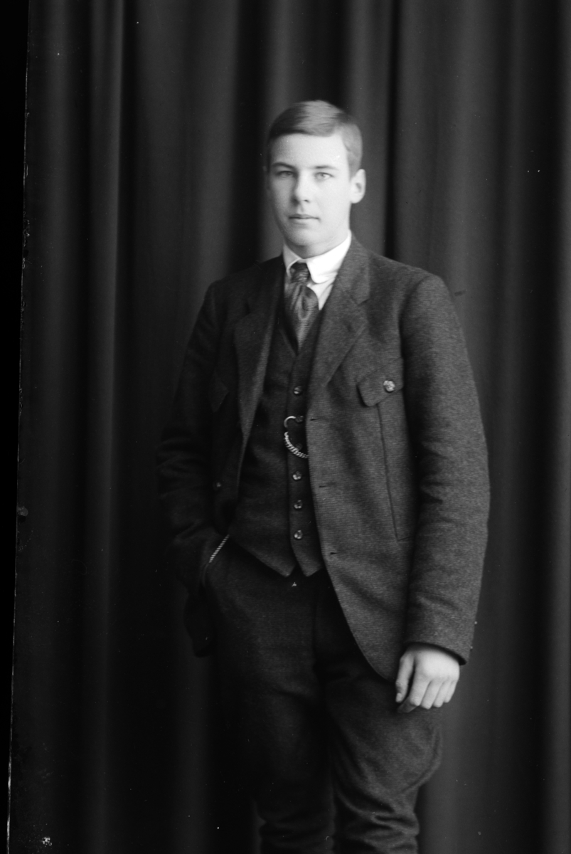 Christian Grundseth, FLEISCHER EDV. , HELFIG. , 17937. Edvard Bratt Fleischer f. 23.12.1899- d. 10.07.1993.