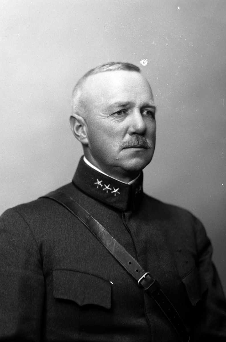 Christian Grundseth, GAUSTAD P. KAPT. , HALVFIG. , UNIFORM, 34206