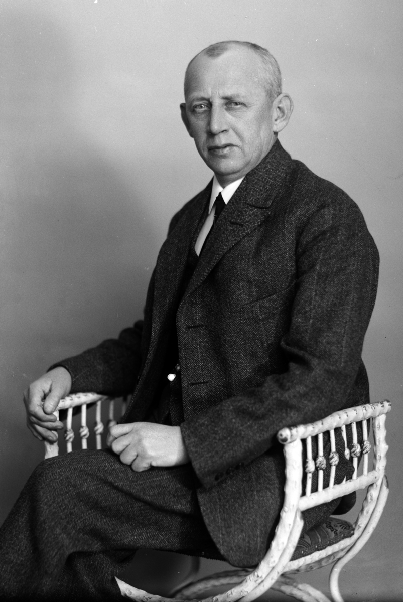 Christian Grundseth, HALVORSEN JAC. , HALVFIG. , 33491