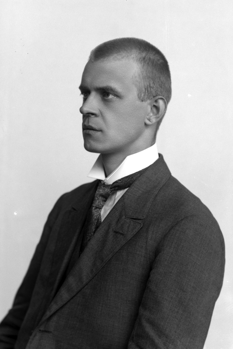 Christian Grundseth, JENSEN A. LEKTOR, HALVFIG. , 26229