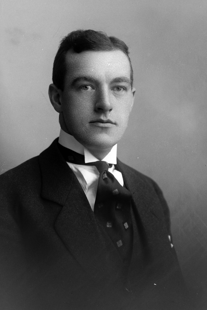 Christian Grundseth, LUND ANDERS, HALVFIG. , 19236