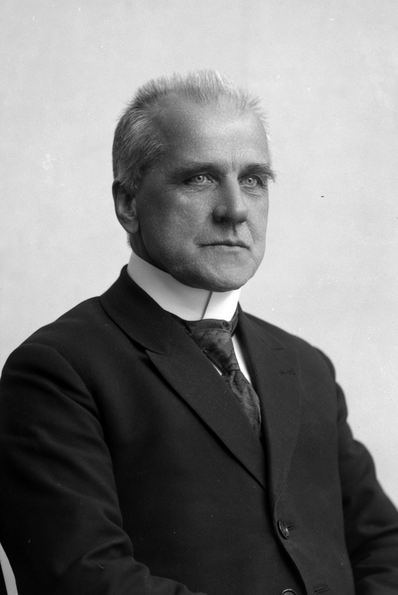 Christian Grundseth, MYHRE BANKKASS. , HALVFIG, 31929