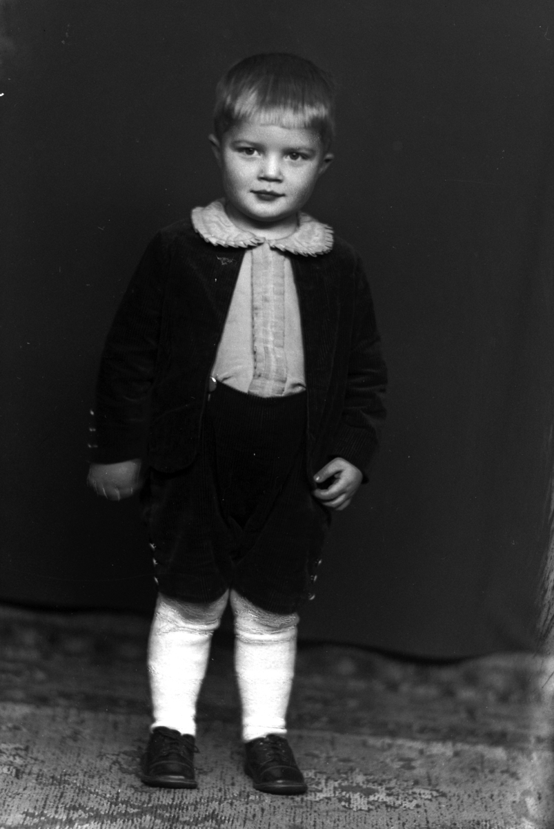 Christian Grundseth, MÆHLUM OTTAR, LITEN GUTT, HELFIG. , 36661