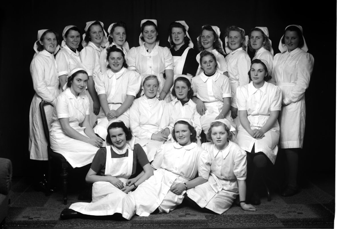 Christian Grundseth, HAMAR KOMMUNALE. HUSMORSKOLE, GR: 19, UKJENTE ELEVER, HØSTEN 1940.