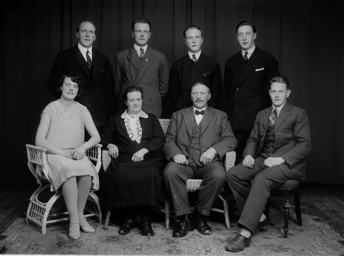 Christian Grundseth, FORMANN P. ANDERSEN, GRUPPE 8 UKJENTE,