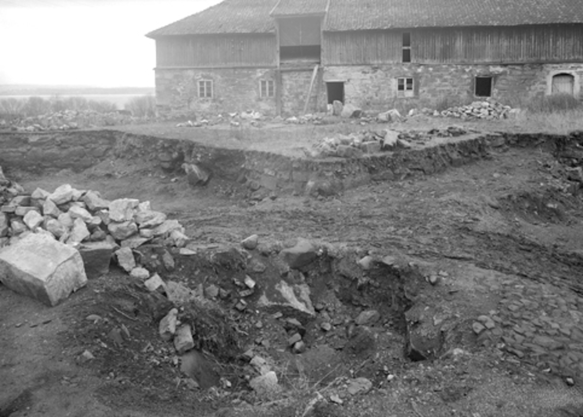 Anno Domkirkeodden, HAMAR BISPEGÅRD, HAMARKAUPANGEN, BORGGÅRDEN, STORHAMARLÅVEN, DOMKIRKEODDEN, ARKEOLOGI, GERHARD FISCHER, FOTO NORMANN 1948, FOTO 31.