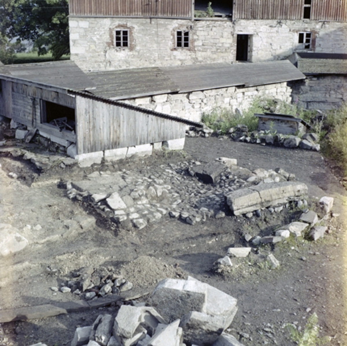 Normann Fotoatelier, HAMARKAUPANGEN, BORGGÅRDEN, HKR. 300, ARKEOLOGI, UTGRAVING BISPEBORGEN. FOTO: NORMANN, 30. 08. 1962.