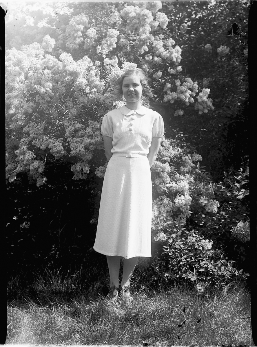 Mikkel Sveinhaug, SONJA HASLESTAD, ( HASTESTAD?), 1938.