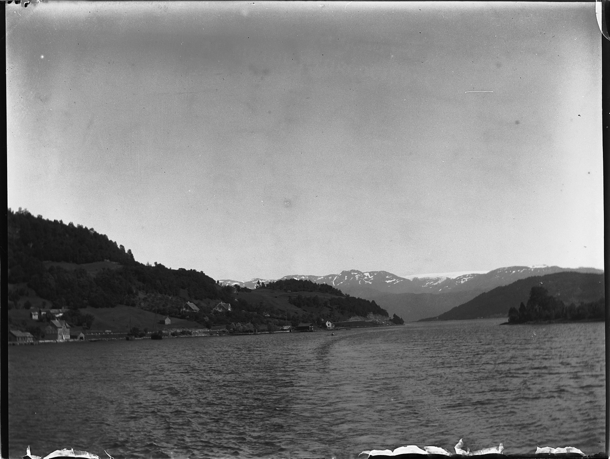 Ole Hansen Løken, UKJENT LANDSKAP, FJORD, VESTLANDET? Sognefjorden?