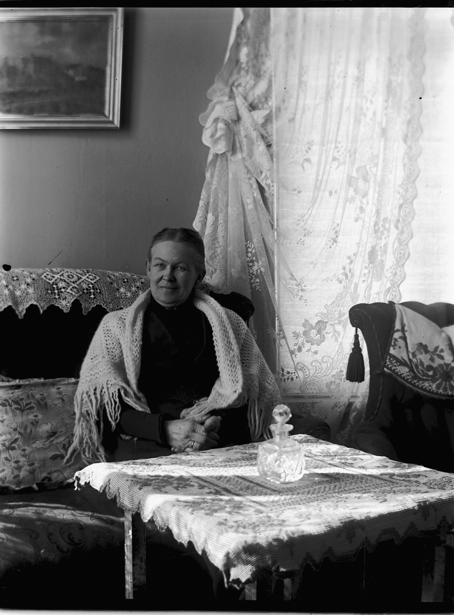 Ole Hansen Løken, FRU ANTONETTE RING, FØDT TODDERUD, HAUGEN VELDRE.