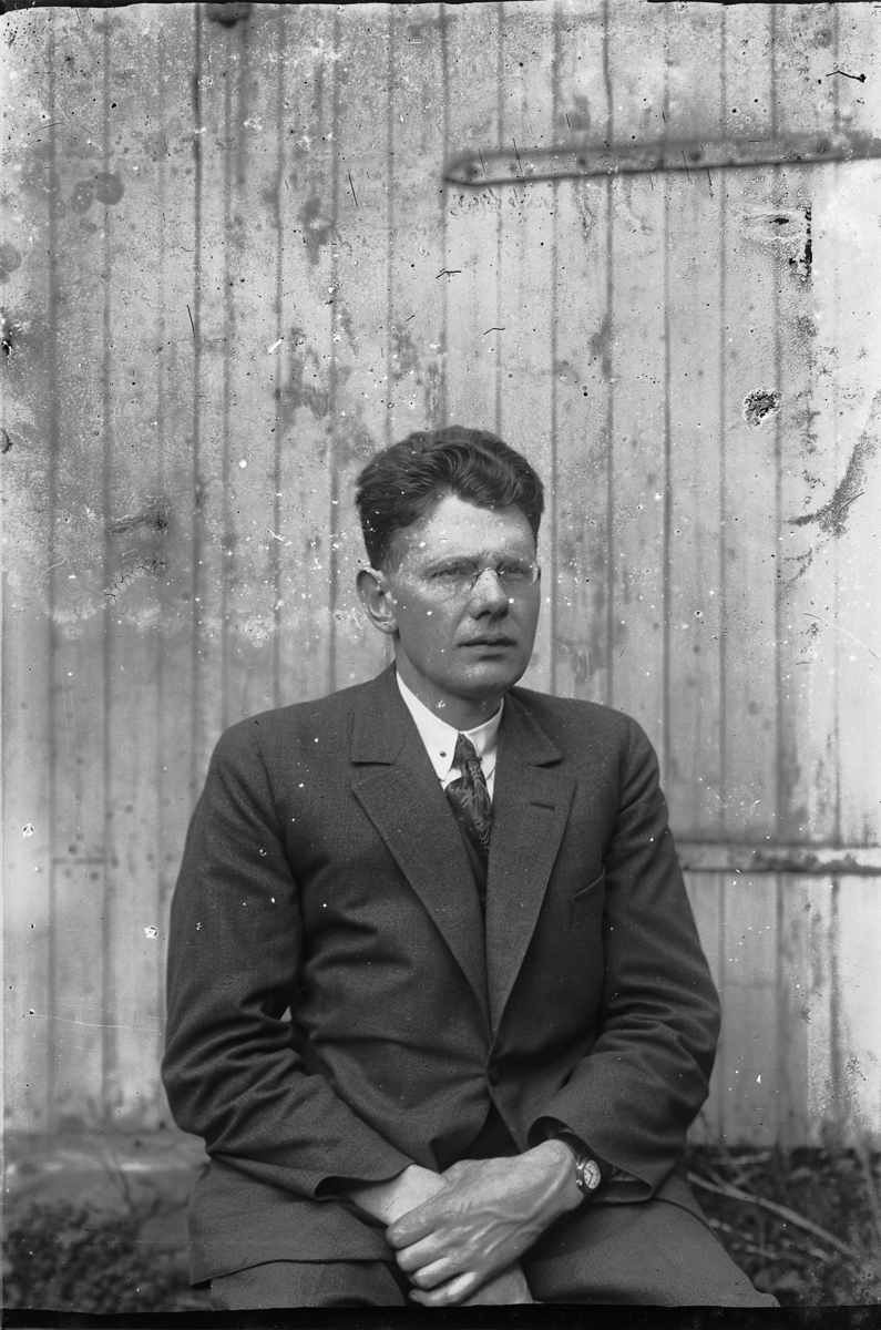 Oscar Løberg, LEKTOR ERLING HØYE (1892-1958), UNDERVISTE VED HAMAR KATEDRALSKOLE.