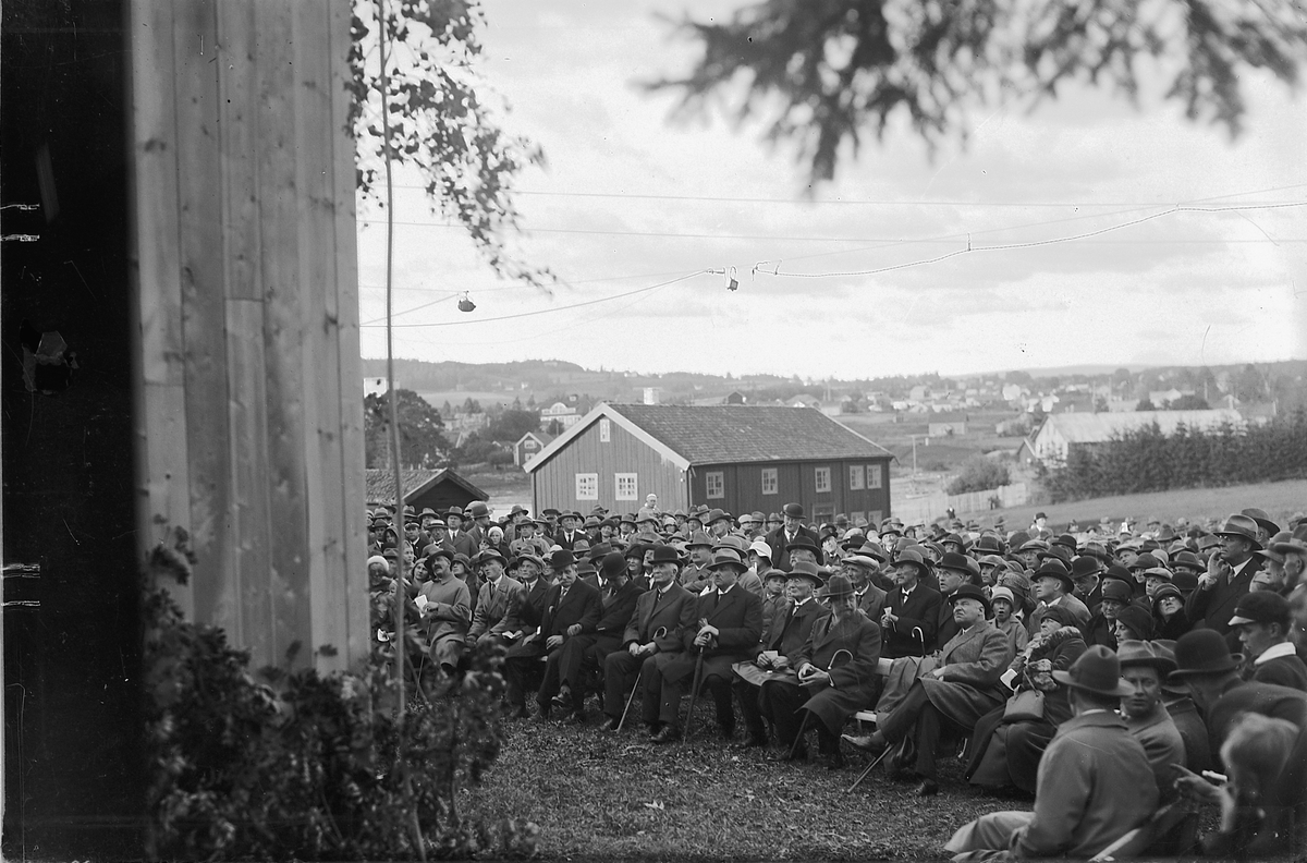 Oscar Løberg, NORDISK STATSMINISTERMØTE PÅ DOMKIRKEODDEN, Hamar, 1931.