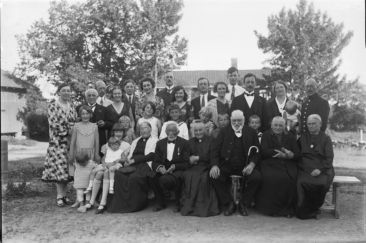 Oscar Løberg, FAMILIEN LØKEN PÅ PRESTERUD GÅRD.