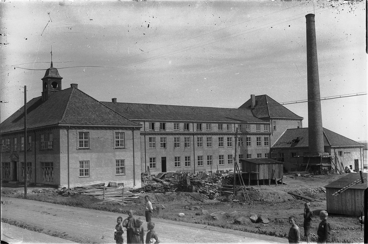 Oscar Løberg, HEDMARK MEIERI, HEDMARKSMEIERIET, VANGSVEGEN i Hamar, 1922-23.