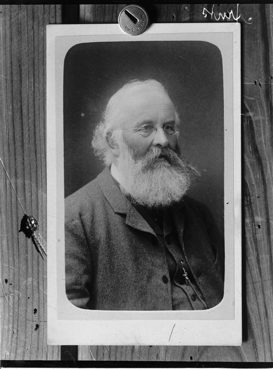Oscar Løberg, UKJENT PERSON.