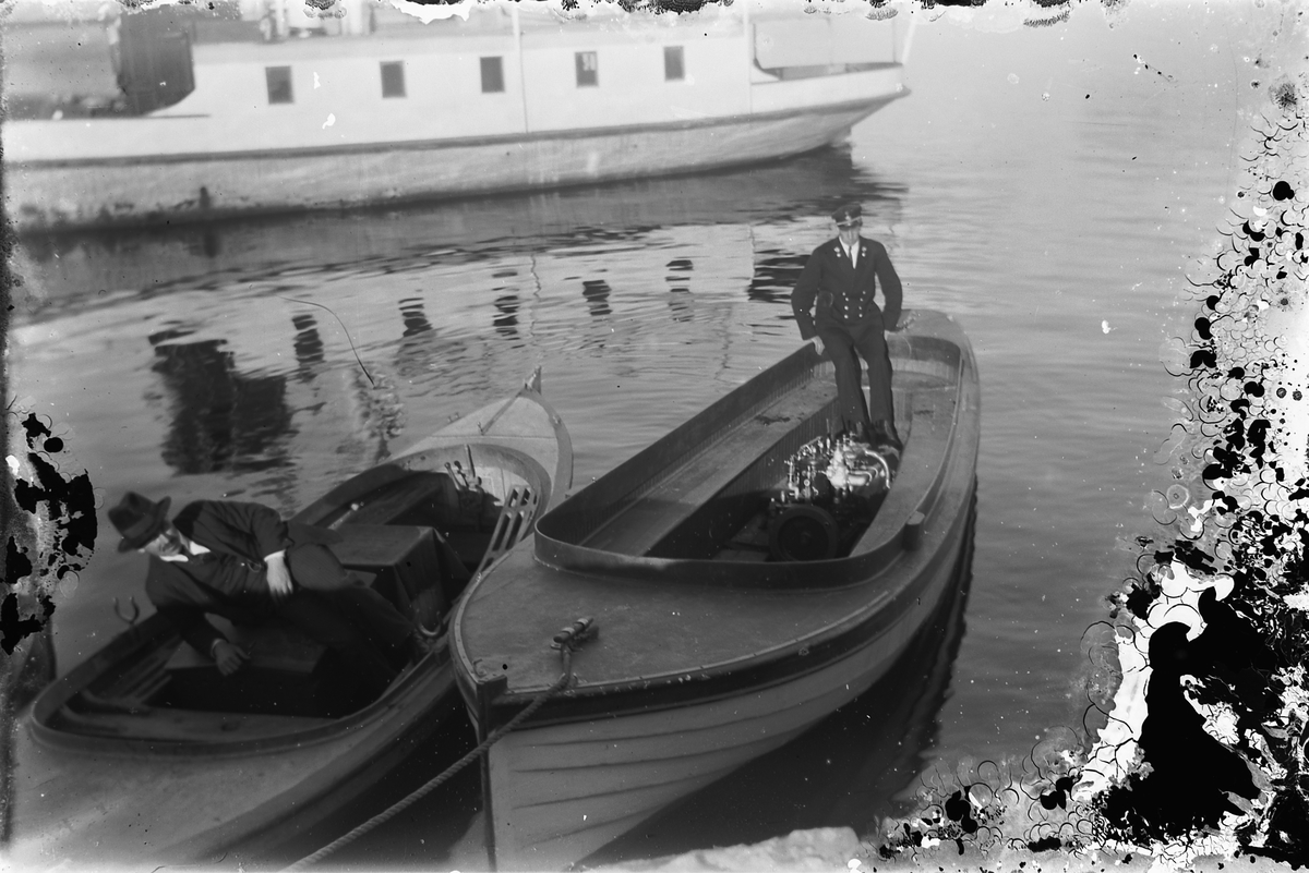 Oscar Løberg, MOTORBÅTEN MIRA OG LETTVINDT I BAKGRUNNEN, MJØSA, MJØSBÅT.