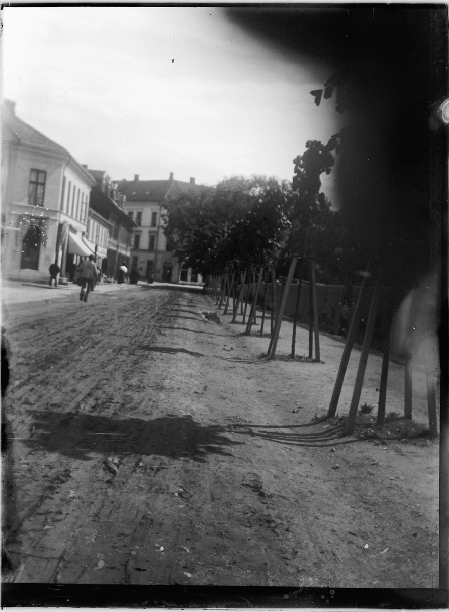 Johs. (Johannes) Johannessen, Strandgata i Hamar.