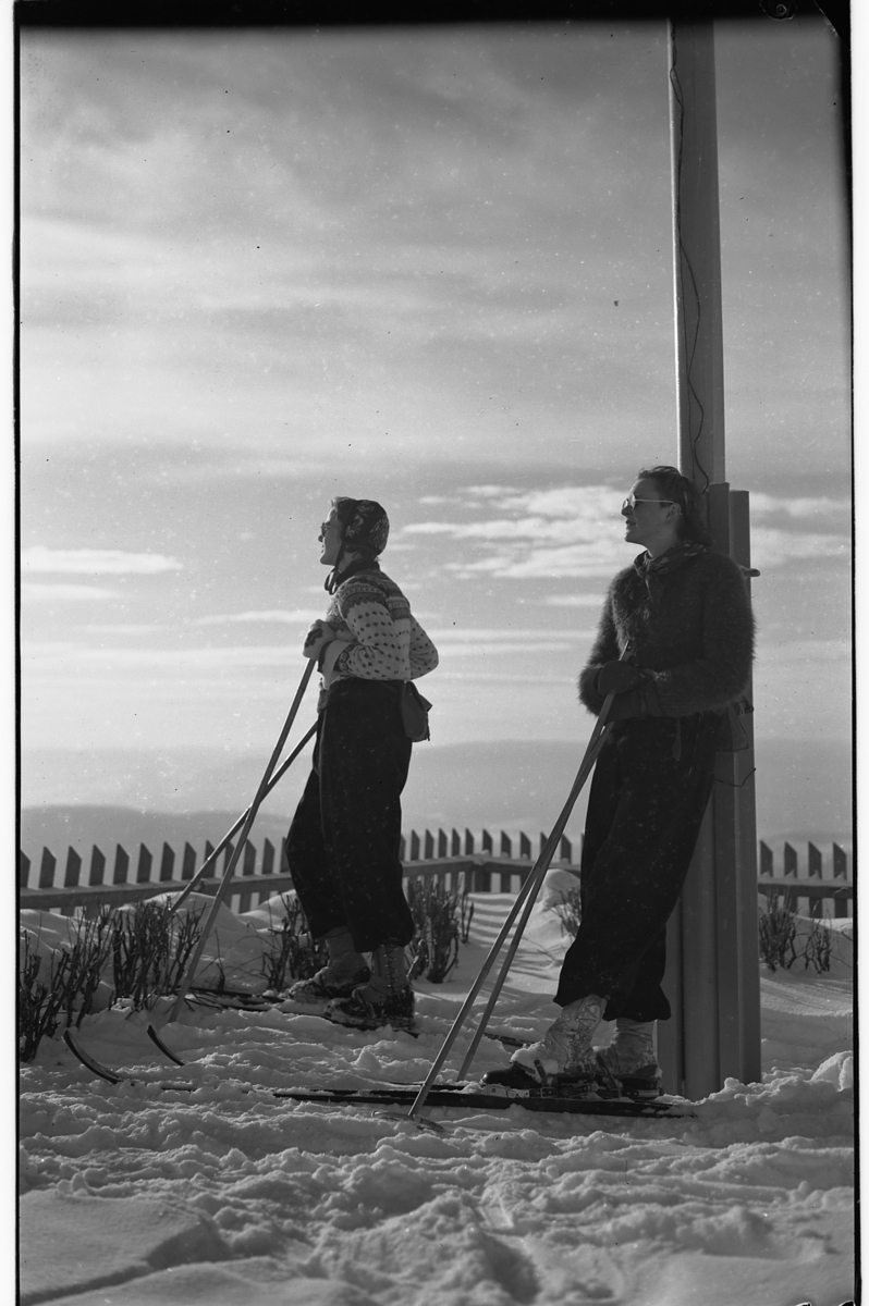 Håkon Prestkværn, GRUPPE 2 PÅ SKI, VINTER.