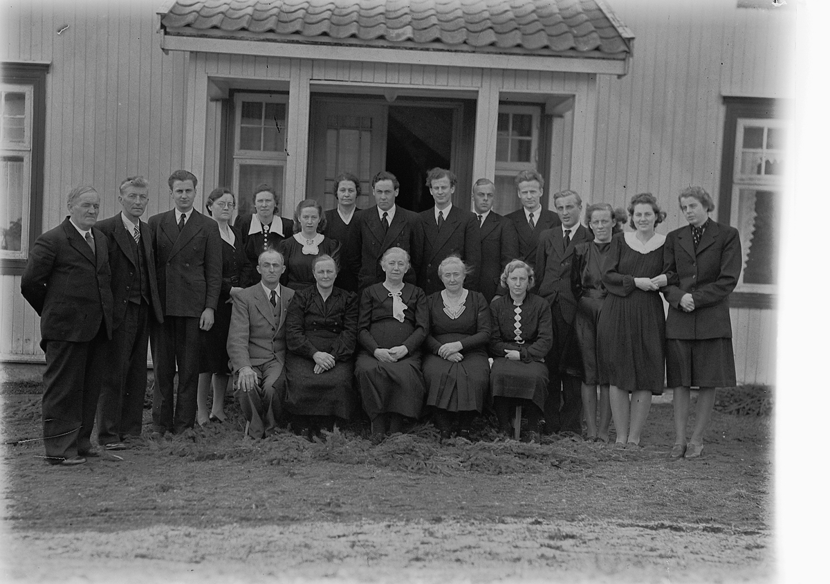 Håkon Prestkværn, GRUPPE, FAMILIE, KLETTE??
