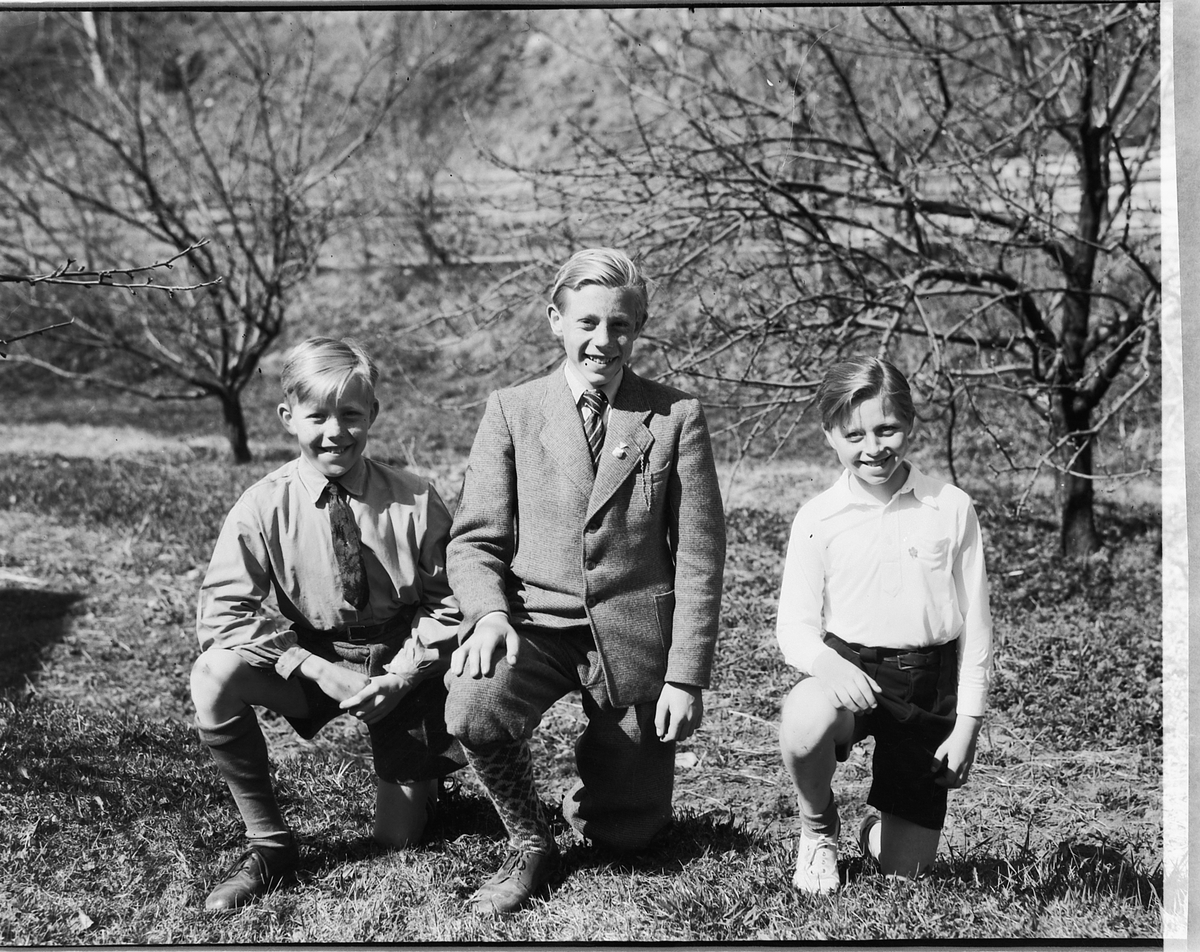 Håkon Prestkværn, F. V. MAGNE DOKKEN, KJELL DOKKEN OG REIDAR LARSEN.
