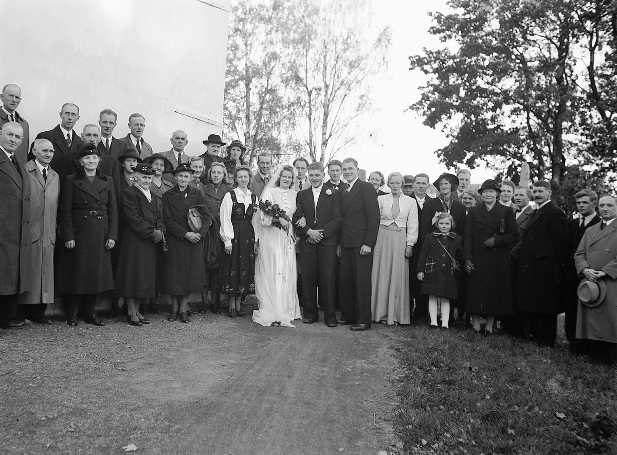 Håkon Prestkværn, BRUDEPAR, HAUG, FAMILIEGRUPPE.