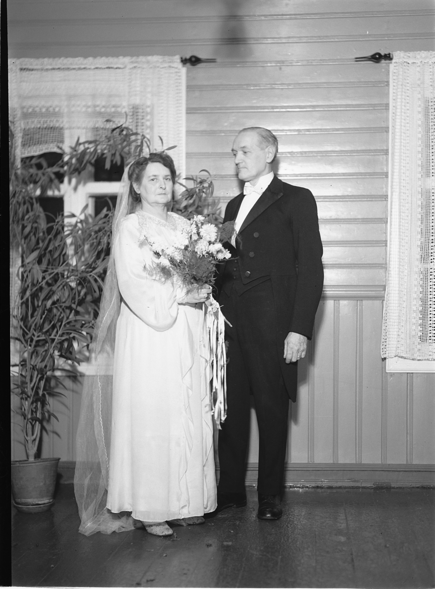 Håkon Prestkværn, UKJENT BRUDEPAR, 1947.