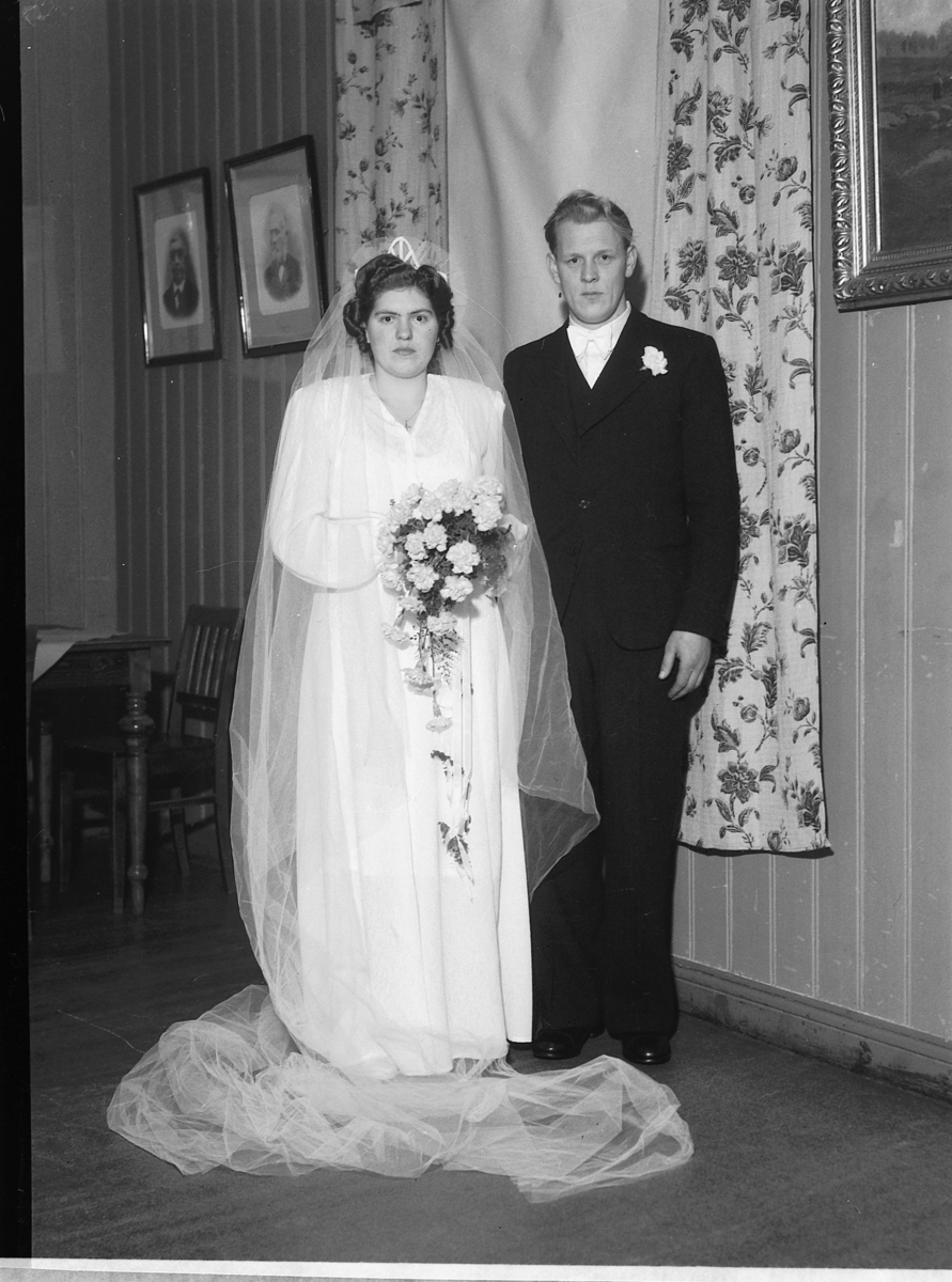 Håkon Prestkværn, UKJENT BRUDEPAR, 1947.