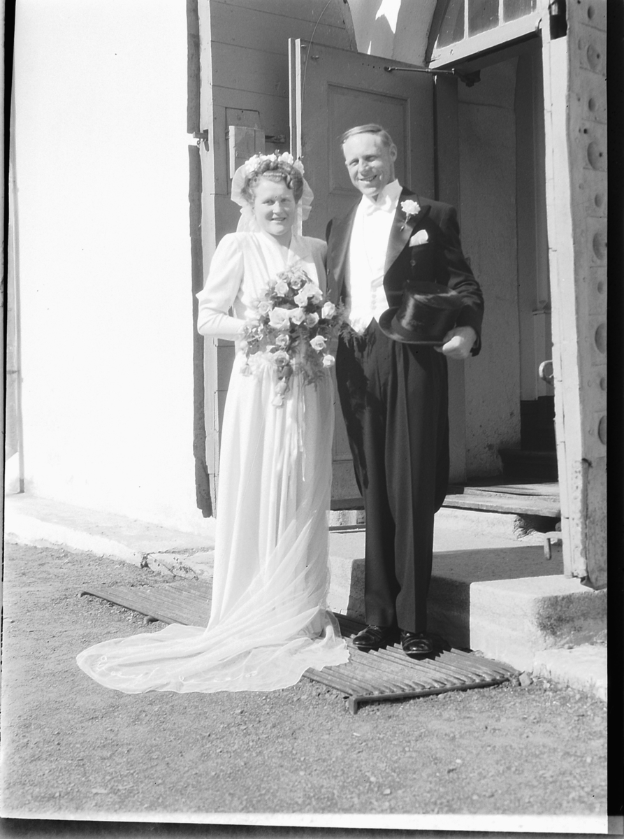 Håkon Prestkværn, BRUDEPAR, BRÅSTAD, 1948.