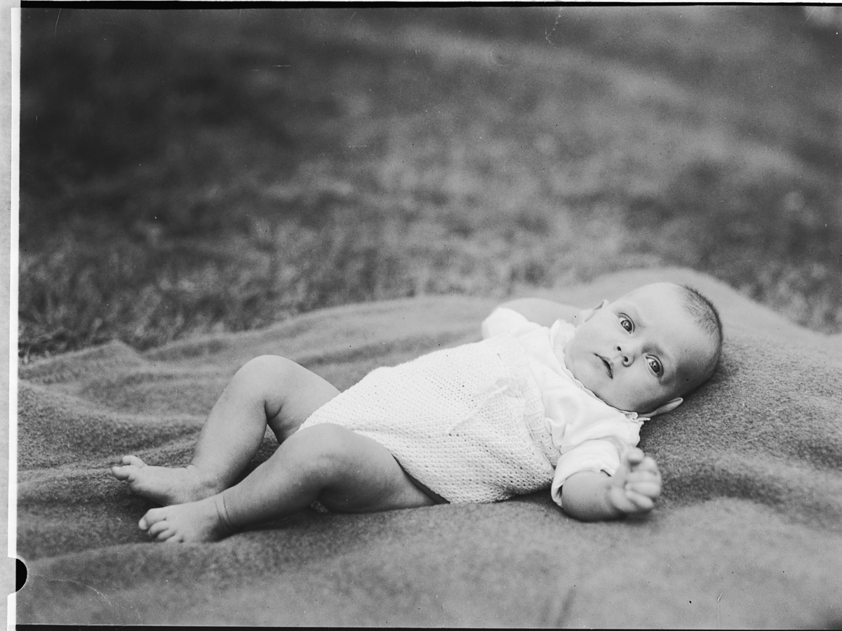 Håkon Prestkværn, PORTRETT UKJENT BABY.