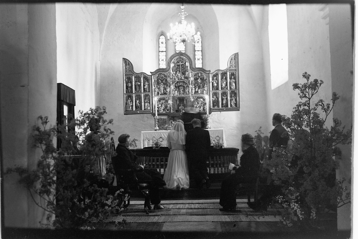 Håkon Prestkværn, Bryllup, Skramstad, vielse i Ringsaker kirke.