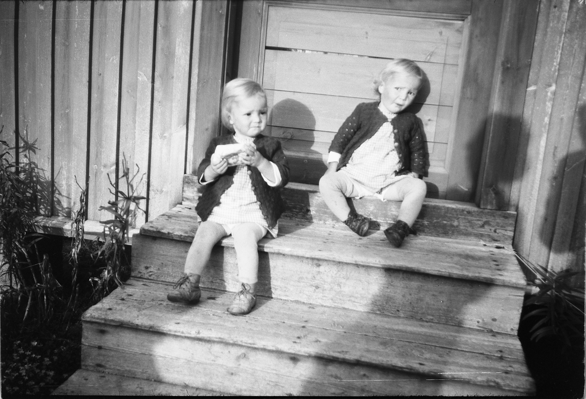 Håkon Prestkværn, Ukjente barn på trammen.