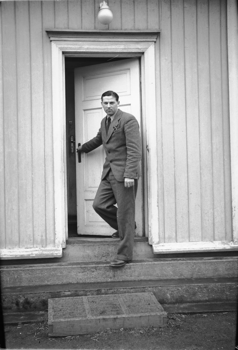 Håkon Prestkværn, STRAND BRÆNDERI i Ringsaker, BRENNERI, VÅREN 1947. SIV. AGRONOM JUEL RASTEN.