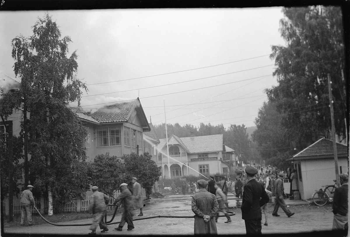 Håkon Prestkværn, MOELVEN GJESTGIVERI, HOTELL, BRANN 1949.