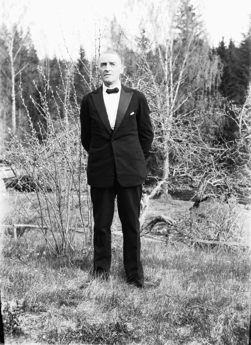 Håkon Prestkværn, Ukjent eldre mann.