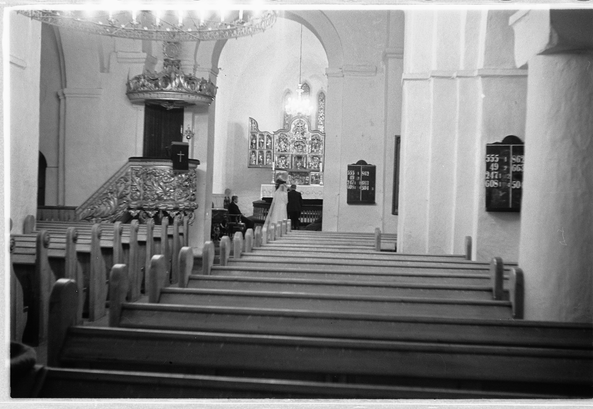 Håkon Prestkværn, Bryllup. Vielse i Ringsaker kirke.