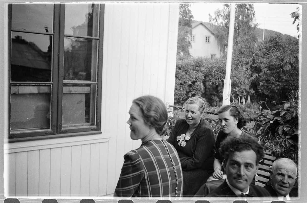 Håkon Prestkværn, BRYLLUP, BRUMUNDDAL HOTELL.