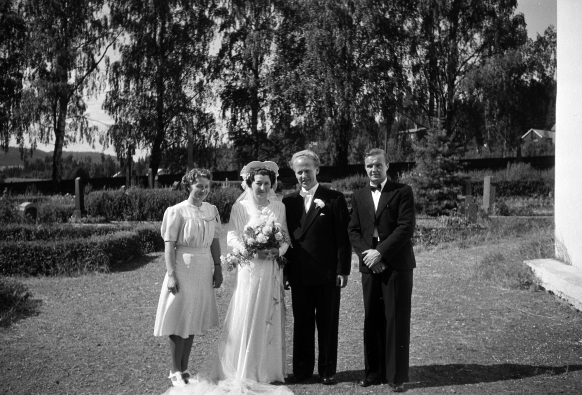 Håkon Prestkværn, Bryllup. Brudeparet med forlovere?