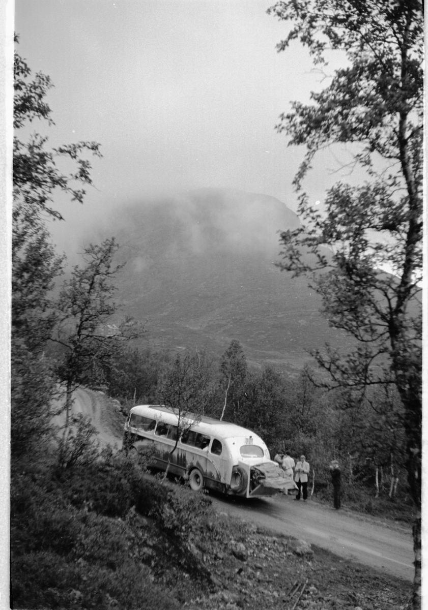 Håkon Prestkværn, D-2968, BUSSTUR FRA MOELV, UKJENT STED.