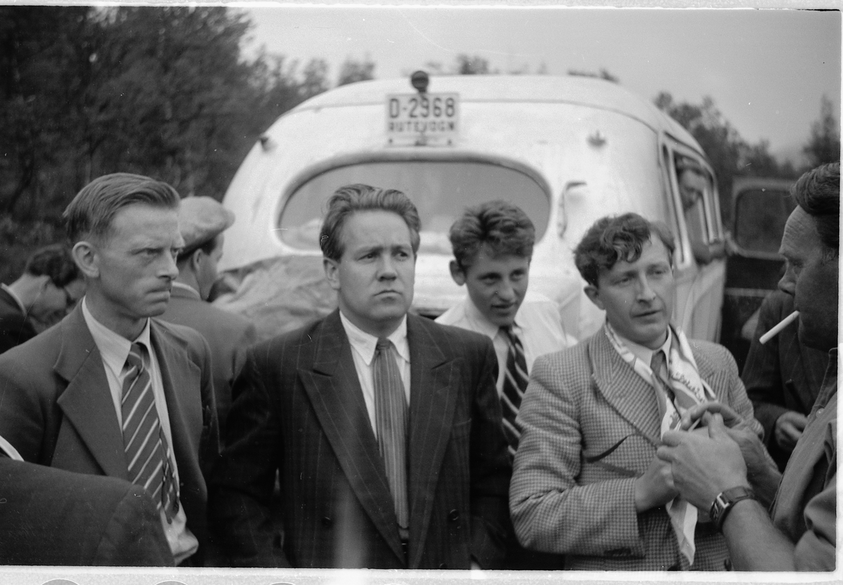 Håkon Prestkværn, D-2968, BUSSTUR FRA MOELV. Alf Kristiansen nr. 2 fh.