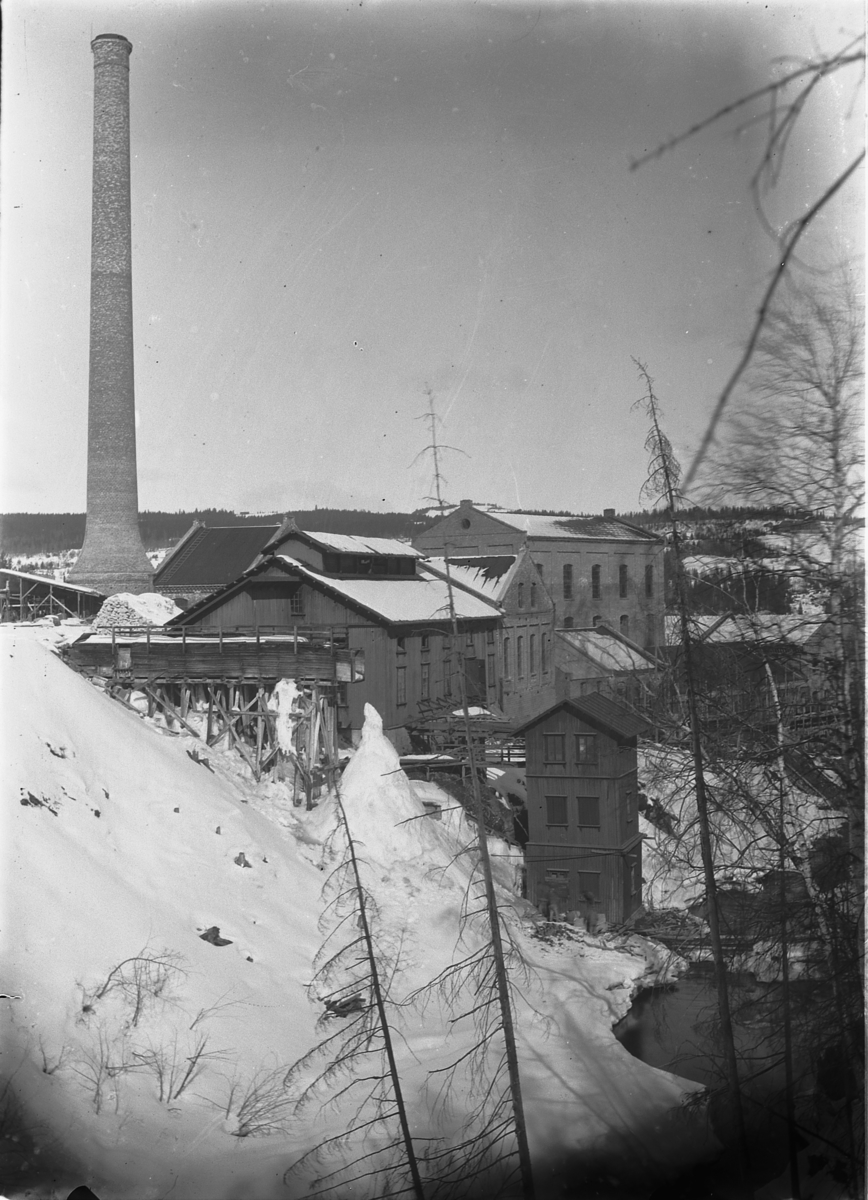 Kristoffer Horne, Toten CELLULOSEFABRIKK i Hunndalen, Gjøvik.
